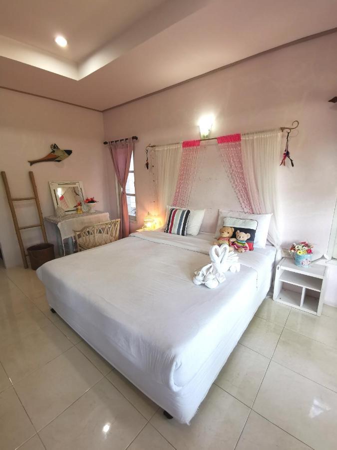 Prathana Garden Beach Resort Hua Hin Exterior photo