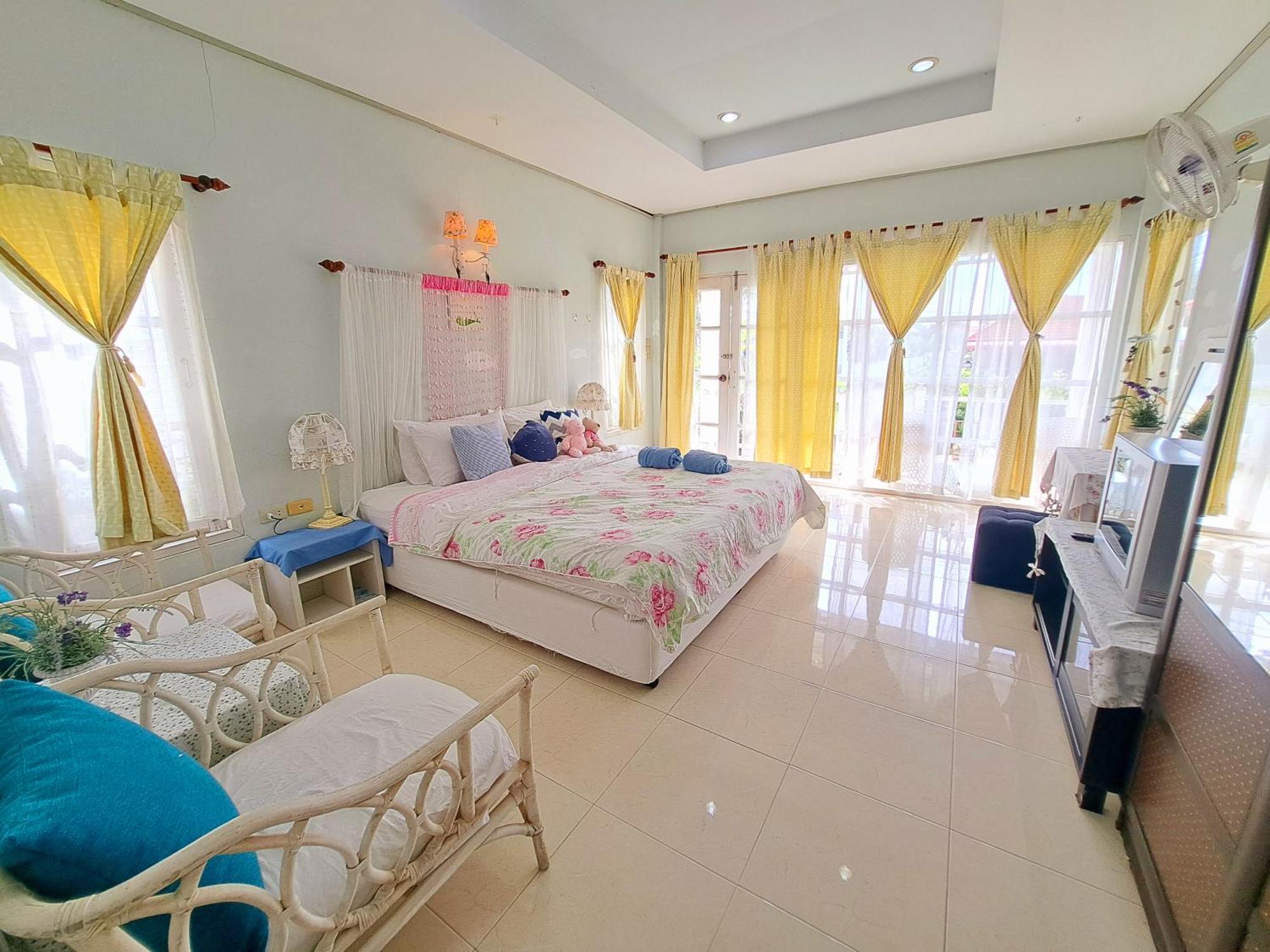 Prathana Garden Beach Resort Hua Hin Exterior photo