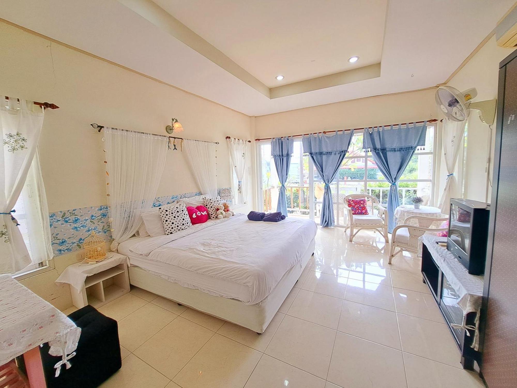 Prathana Garden Beach Resort Hua Hin Exterior photo