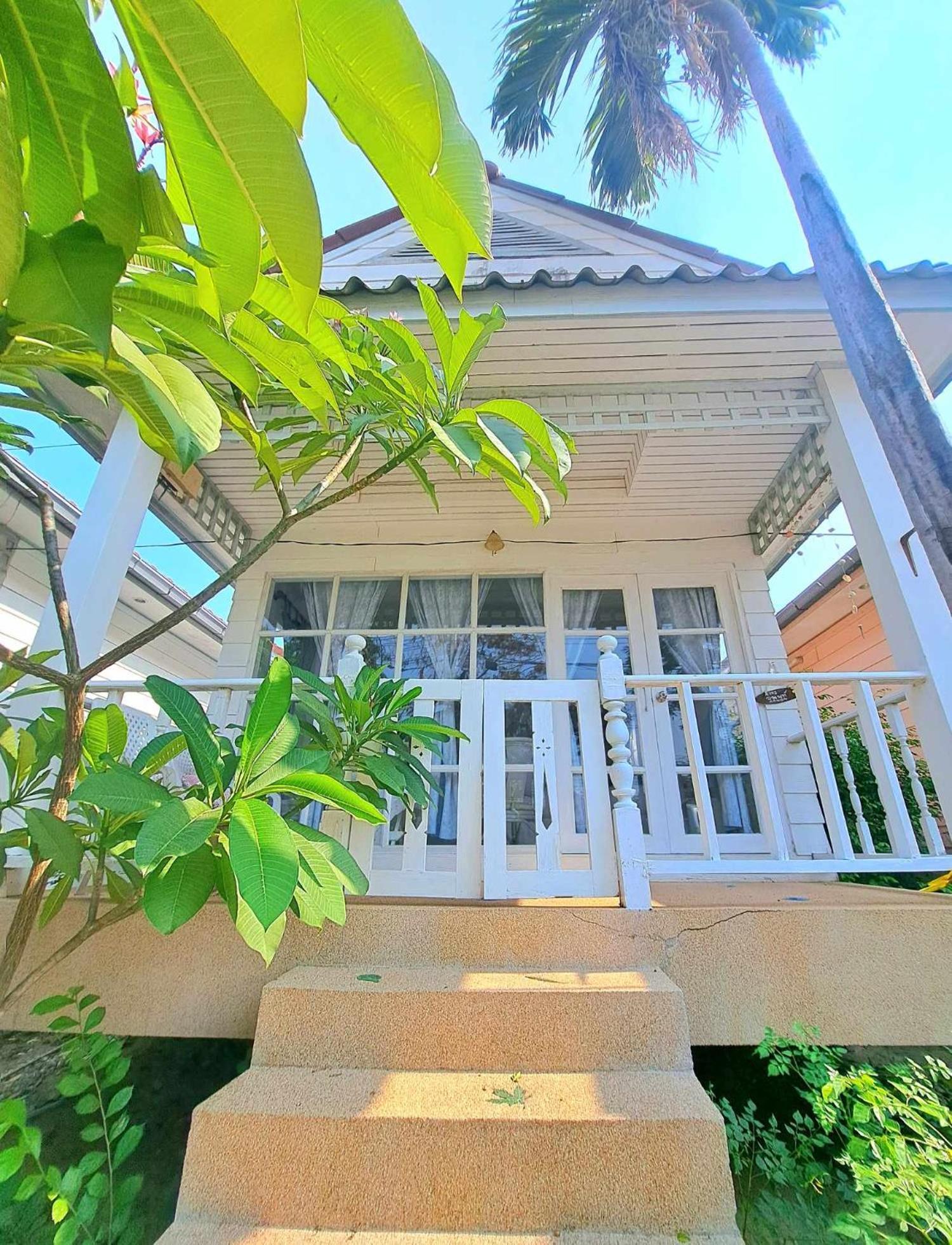 Prathana Garden Beach Resort Hua Hin Exterior photo